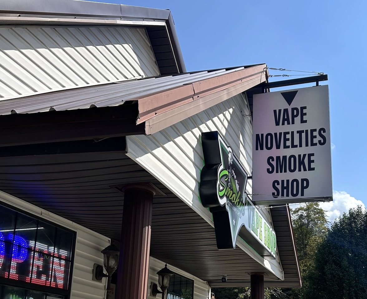 MARTIN COUNTY, KENTUCKY VAPE STORE OWNERS CHARGED AFTER SELLING PROHIBITED ITEMS TO JUVENILES, LEADING TO HIGH SCHOOL STUDENT BEING HOSPITALIZED